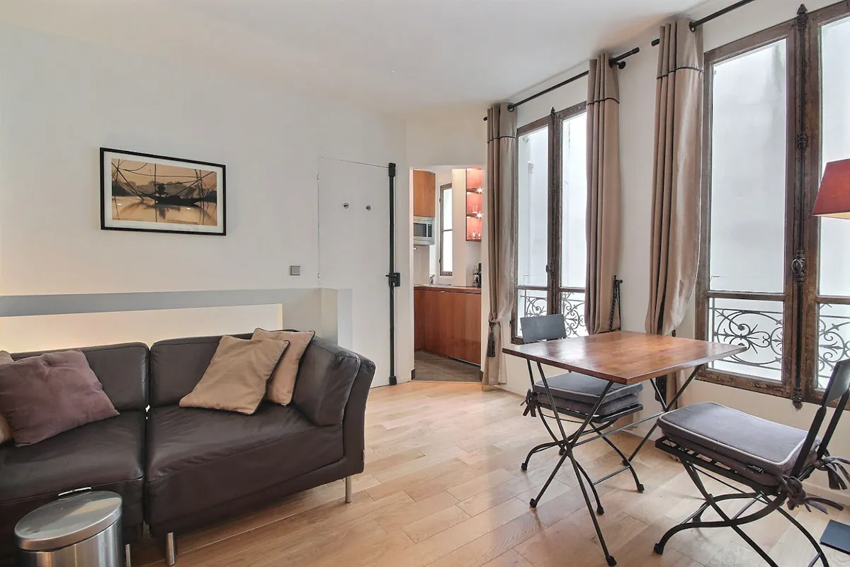 1-Bedroom Apartment in Rue de Seine, Paris (1450585) ROOM