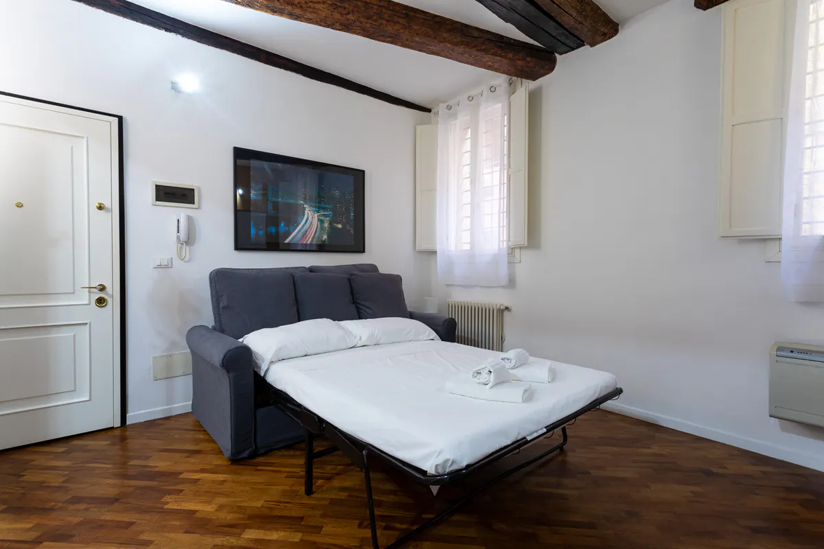 2-Bedroom Apartment in Via Miramonte, Bologna (1450659) ROOM