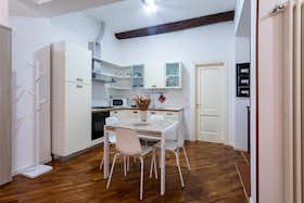 Appartement à louer pour 2 100 €/mois à Bologna, Via Miramonte