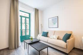 单间公寓 正在以 €1,300 的月租出租，其位于 Valencia, Calle del Trench