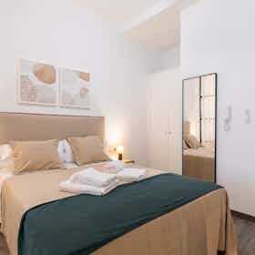 Appartement à louer pour 1 300 €/mois à Valencia, Calle del Trench