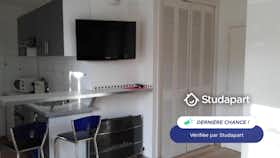 Appartement te huur voor € 600 per maand in Mougins, Place des Arcades
