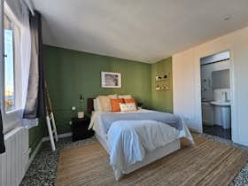 Private room for rent for €1,100 per month in Barcelona, Carrer d'Enric Granados