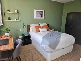 Private room for rent for €800 per month in Barcelona, Carrer d'Enric Granados