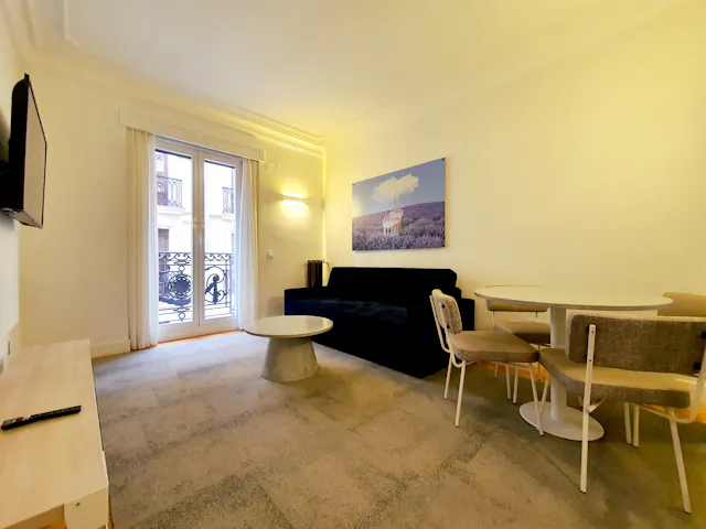 1-Bedroom Apartment in Plaza del Ángel, Madrid (1451074) room image 1