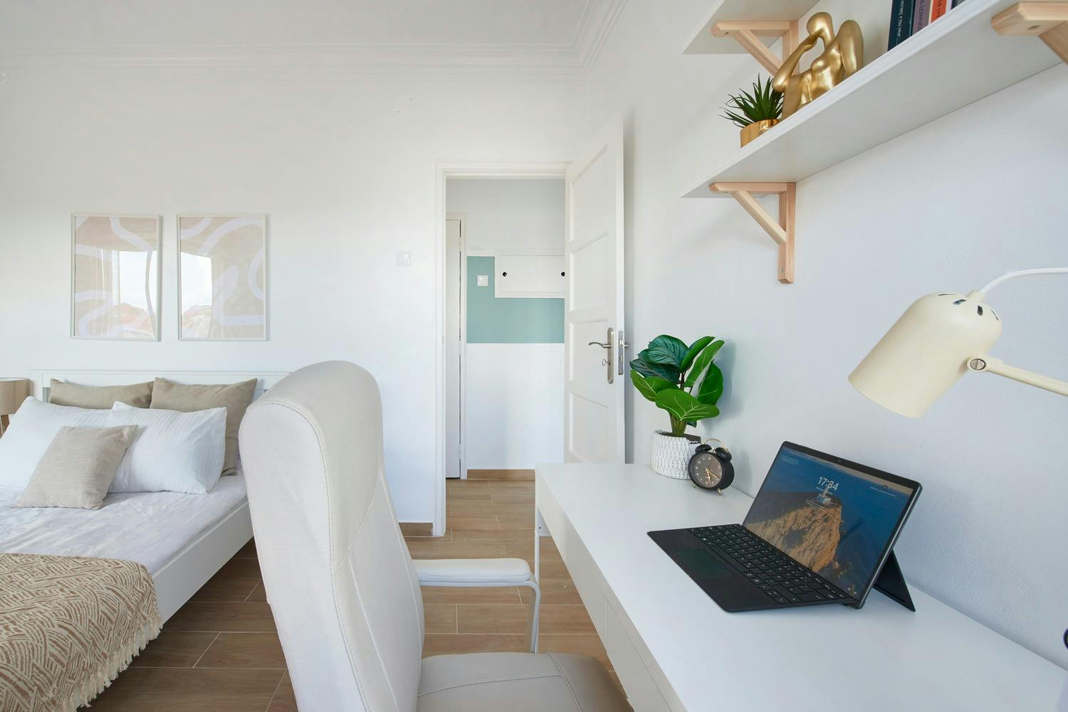 preview gallery tile