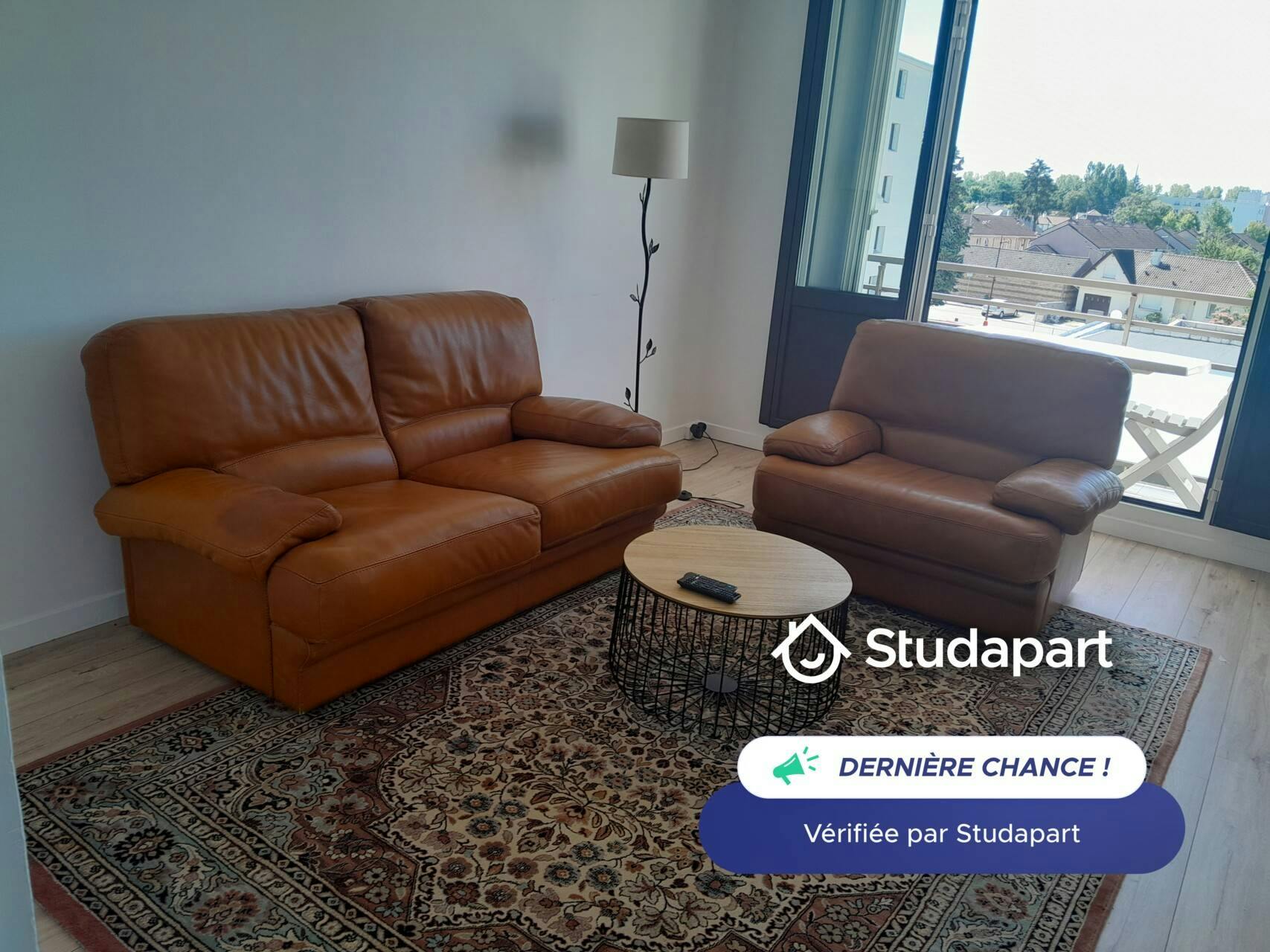 Apartamento para alugar por € 1.300 por mês em Bois-d’Arcy, Rue Paul Gauguin