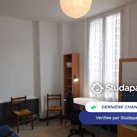 Apartment for rent for €490 per month in Rouen, Rue Saint-Maur