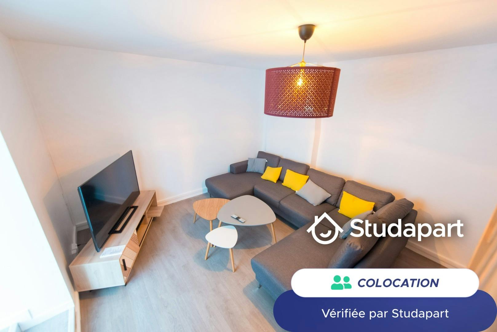 Private room for rent for €500 per month in Reims, Rue de la Bonne Femme