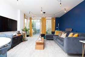 Appartement à louer pour 3 000 £GB/mois à Brighton, Pankhurst Avenue