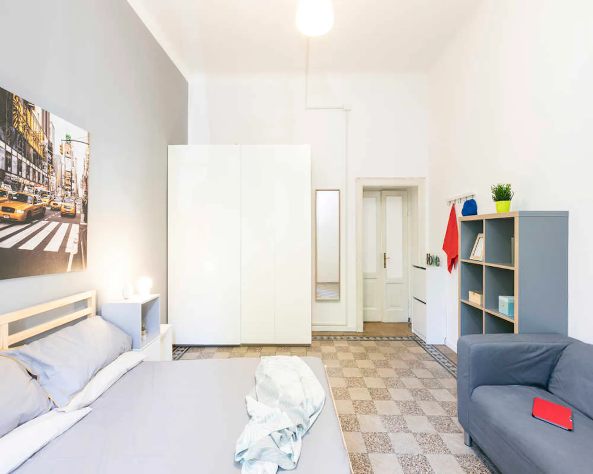 Via Lipari, Milan preview