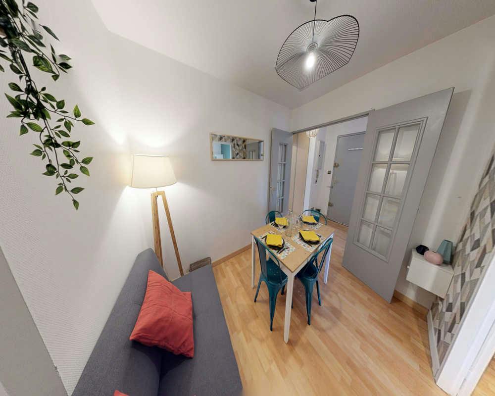 Private room for rent on Place du Ravelin, Toulouse - Plus