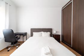 私人房间 正在以 €375 的月租出租，其位于 Braga, Rua Padre António Vieira