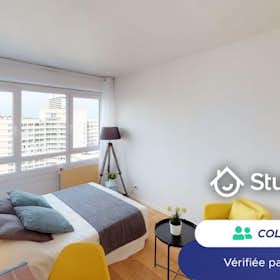 Private room for rent for €757 per month in Nanterre, Rue Salvador Allende