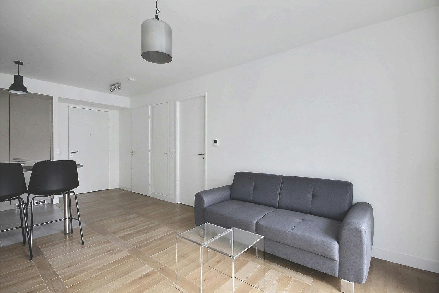 Apartment for rent for €2,014 per month in Paris, Rue de Clichy