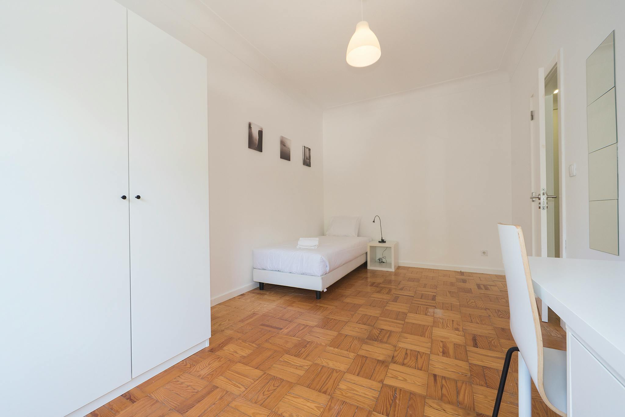 Estrada das Laranjeiras, Lisbon preview