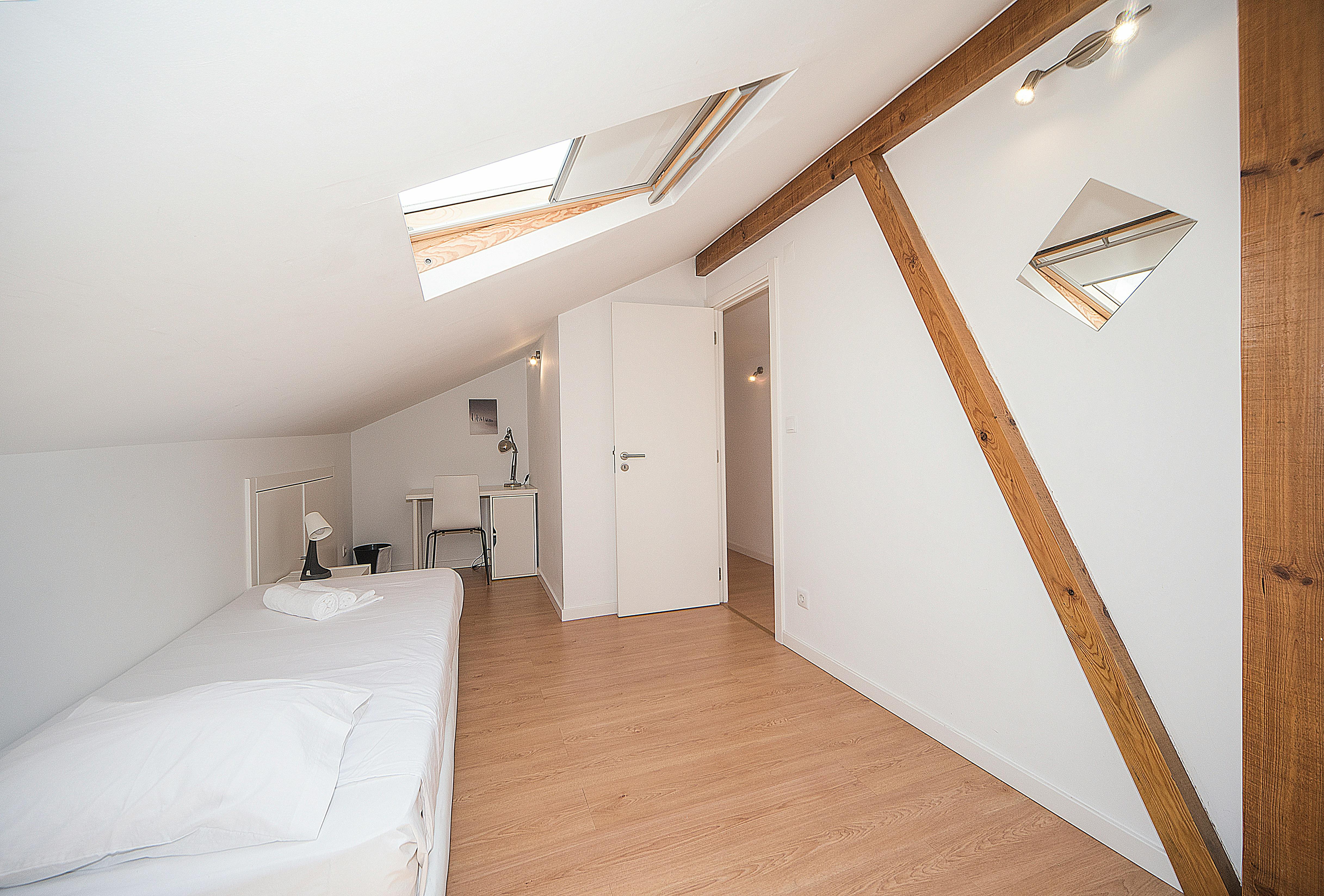 Estrada das Laranjeiras, Lisbon preview