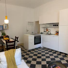 Apartment for rent for €2,000 per month in Milan, Via Jacopino da Tradate