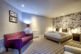 Appartement à louer pour 2 992 £GB/mois à Edinburgh, Forrest Hill