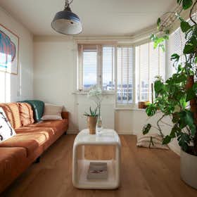 公寓 正在以 €1,900 的月租出租，其位于 Amsterdam, Eerste van Swindenstraat