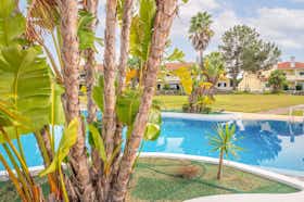 房源 正在以 €2,000 的月租出租，其位于 Palmela, Urbanização Golf do Montado