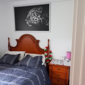 Private room for rent for €525 per month in Lezama, Aretxalde auzoa
