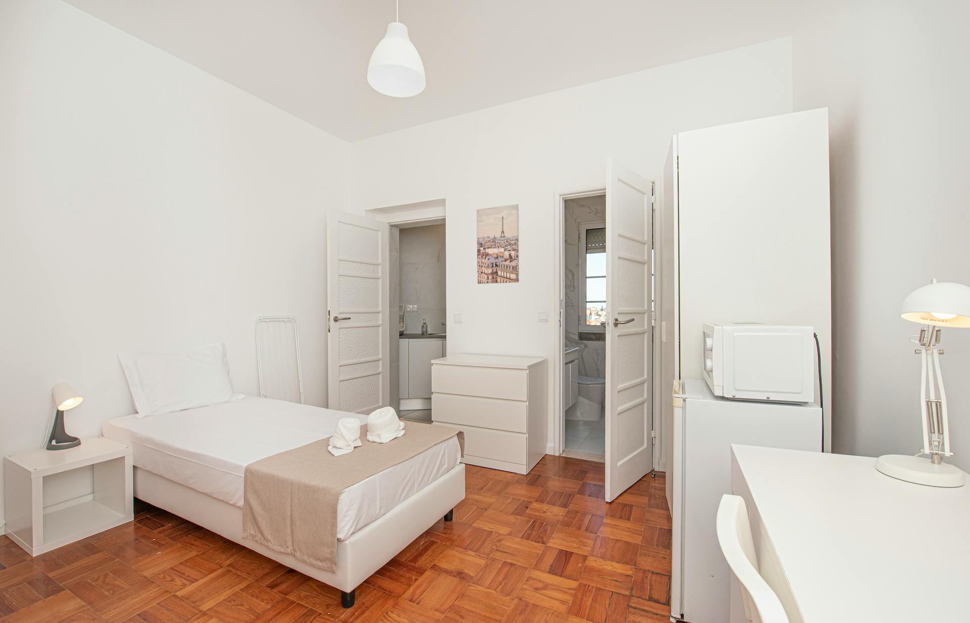 Studio on Alameda Dom Afonso Henriques, Lisbon