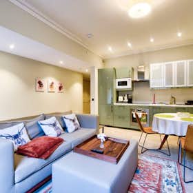 Apartament de închiriat pentru 3.000 GBP pe lună în Edinburgh, Manor Place