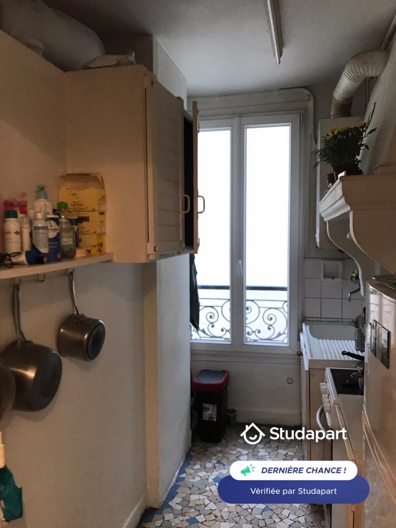 Apartment for rent for €2,200 per month in Paris, Rue du Cherche-Midi