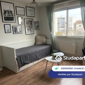 Apartment for rent for €770 per month in Bordeaux, Cours de l'Argonne