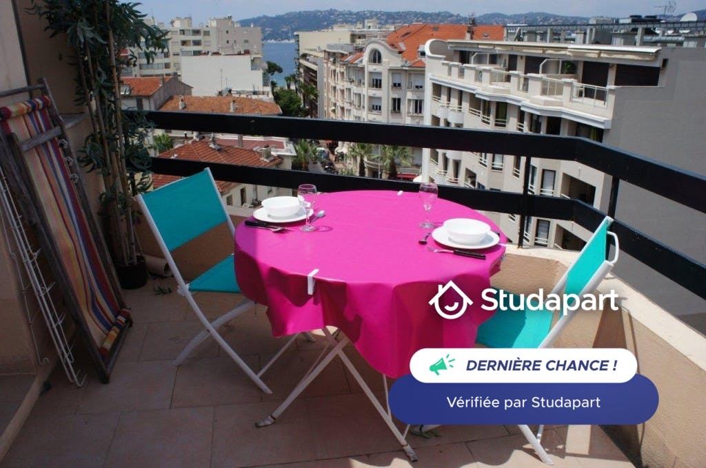 Apartment for rent for €690 per month in Antibes, Avenue de l'Esterel