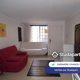 Apartment for rent for €650 per month in Biot, Rue de la Vieille Boucherie