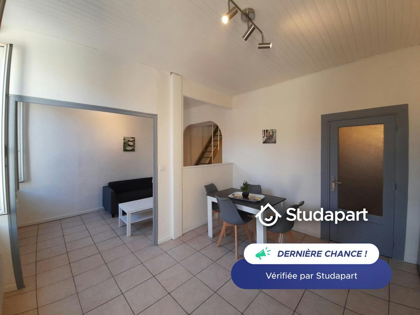 Apartment for rent on Rue d'Orléans, Nîmes - Widok 6