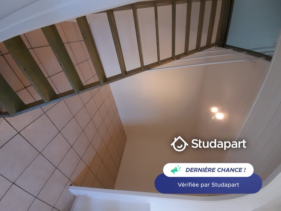 Apartment for rent on Rue d'Orléans, Nîmes - Widok 5