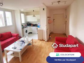 Private room for rent for €540 per month in Cergy, Les Touleuses Vertes