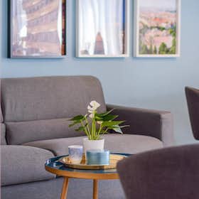Apartment for rent for €1,700 per month in Milan, Via Mac Mahon