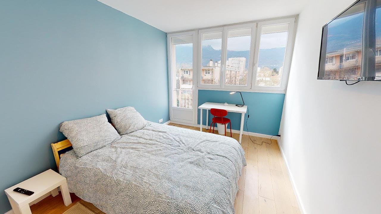 Rue Massenet, Grenoble preview