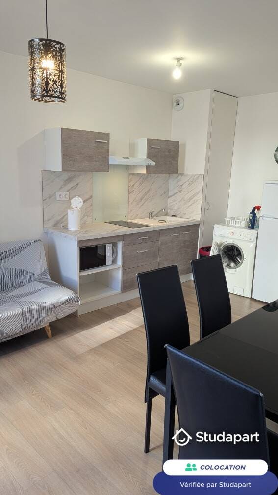 私人房间 正在以 €390 的月租出租，其位于 Troyes, Rue Gustave Michel