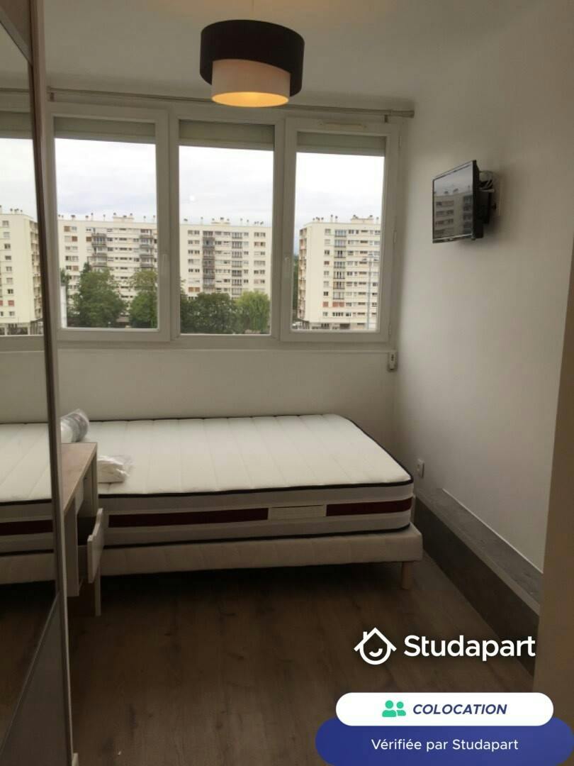 WG-Zimmer zu mieten für 680 € pro Monat in Antony, Avenue Aristide Briand
