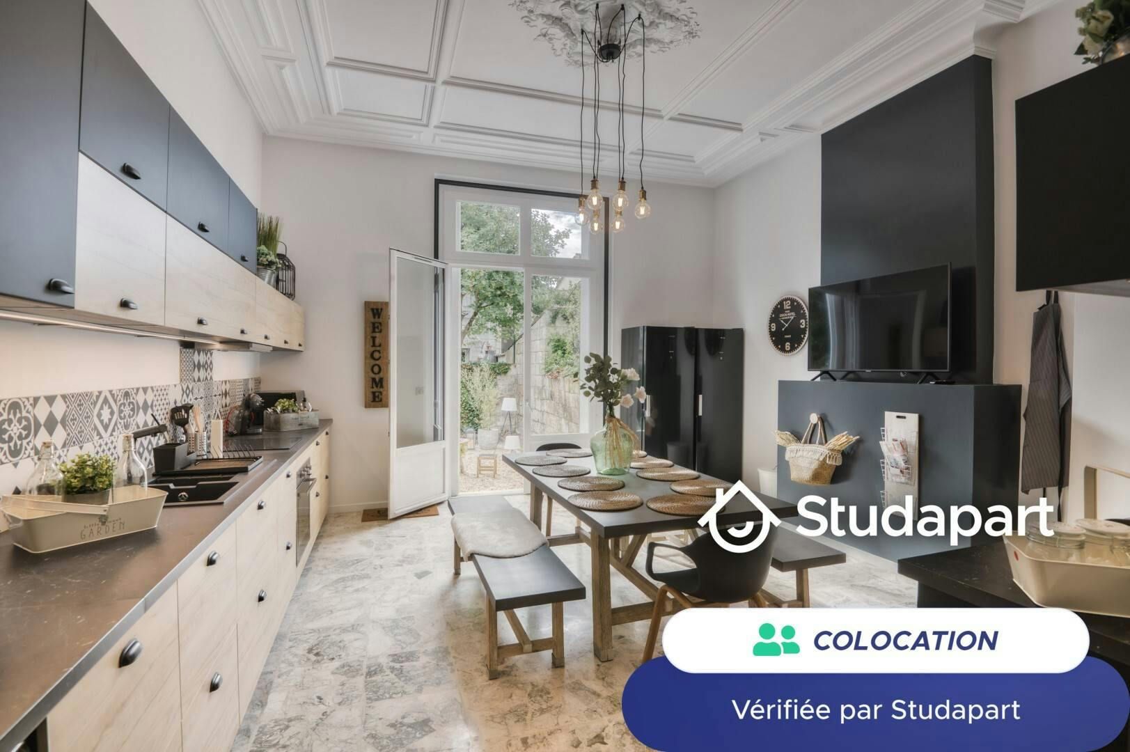 Private room for rent on Boulevard du Président Wilson, Bordeaux - Plus