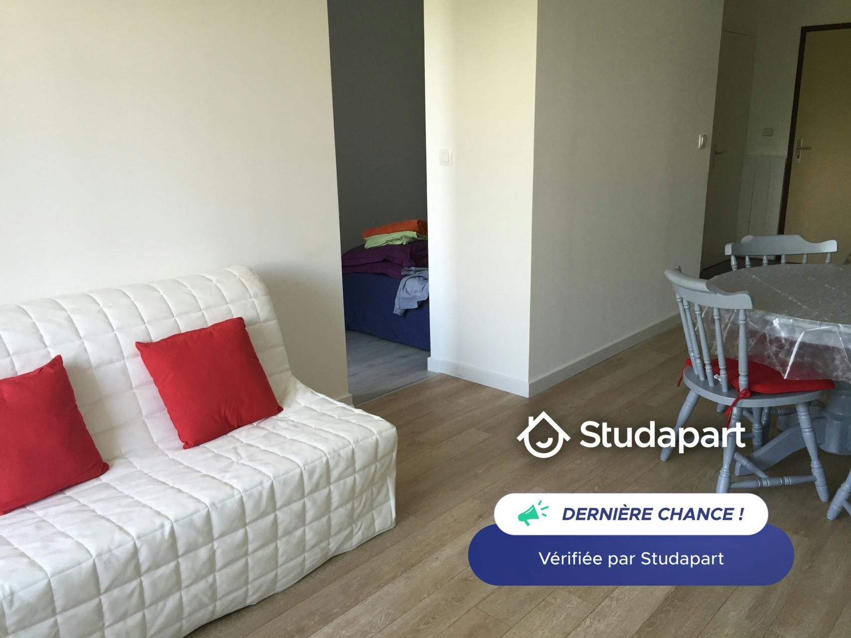 Apartment for rent on Rue de la Gloire, La Rochelle - Widok 4