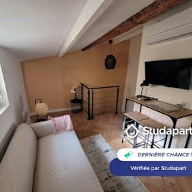 Apartamento for rent for 1299 € per month in Aix-en-Provence, Rue Chastel