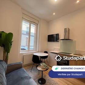 Apartment for rent for €650 per month in Saint-Étienne, Rue Étienne Mimard