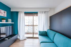 单间公寓 正在以 €900 的月租出租，其位于 Valencia, Avinguda de Blasco Ibáñez