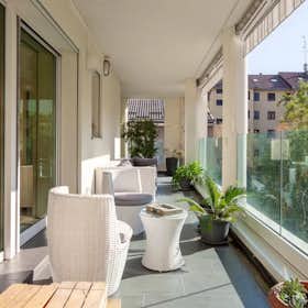 Apartment for rent for €2,800 per month in Milan, Via delle Forze Armate