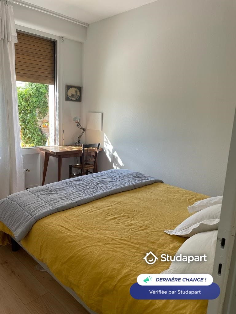 WG-Zimmer zu mieten für 400 € pro Monat in La Rochelle, Rue Pablo Neruda