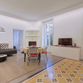 Apartment for rent for €2,000 per month in Milan, Via Archimede