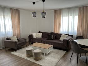 Appartement te huur voor € 1.600 per maand in Leverkusen, Maurinusstraße