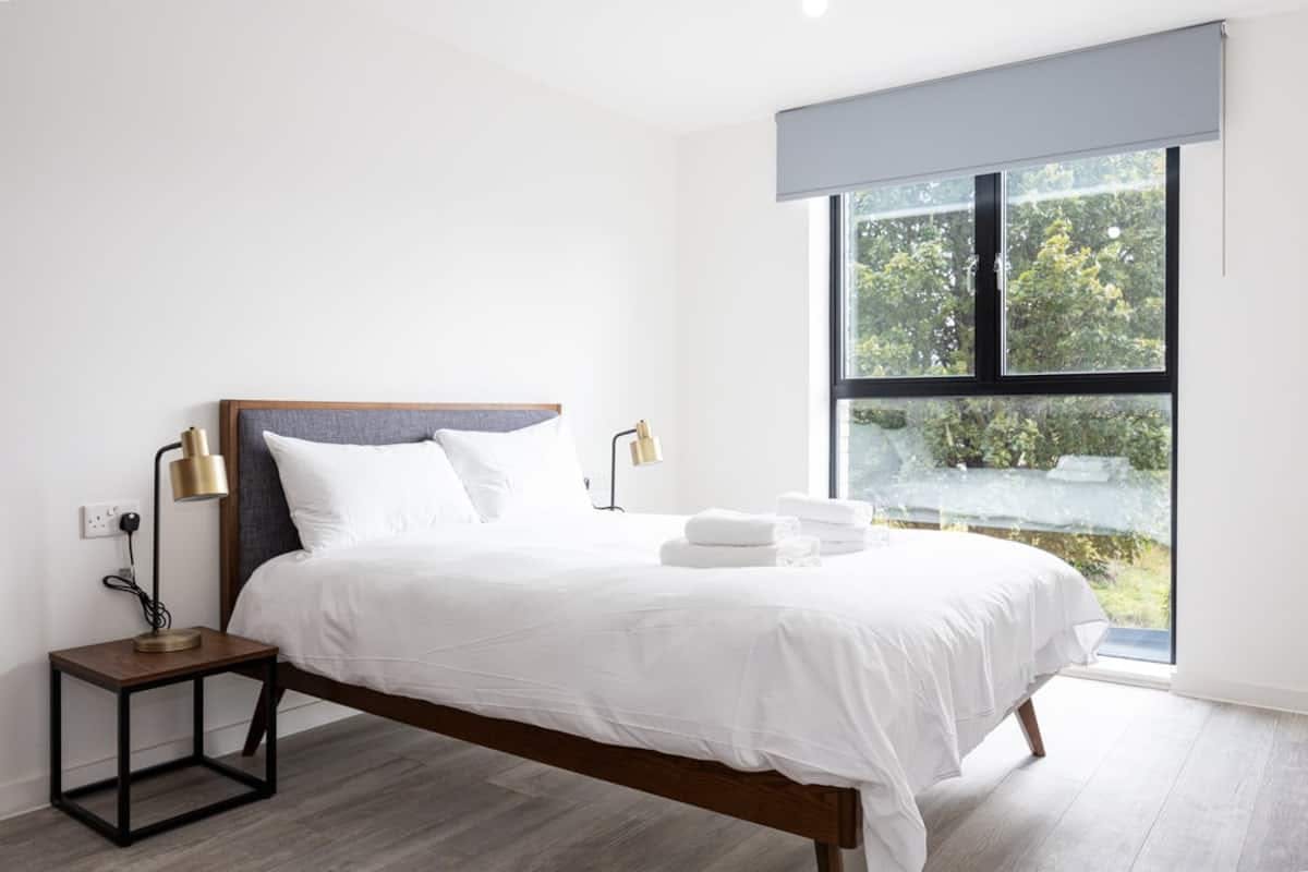 Apartment for rent for £3,000 per month in Liverpool, Bevington Bush