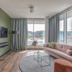 Appartement à louer pour 3 102 €/mois à Freiburg, Waldkircher Straße